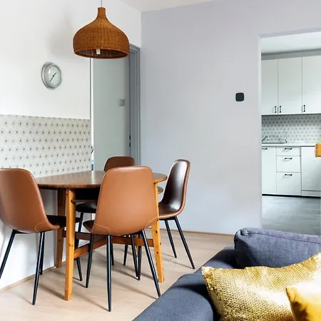 Vár5 Apartman *