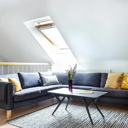 Vár5 Apartman *